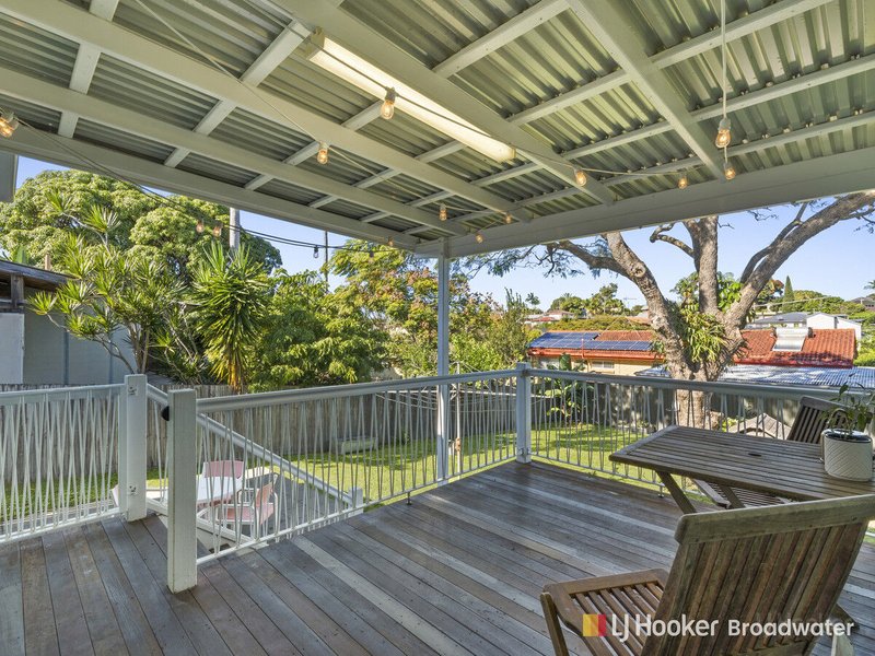 Photo - 6 Horder Avenue, Labrador QLD 4215 - Image 14