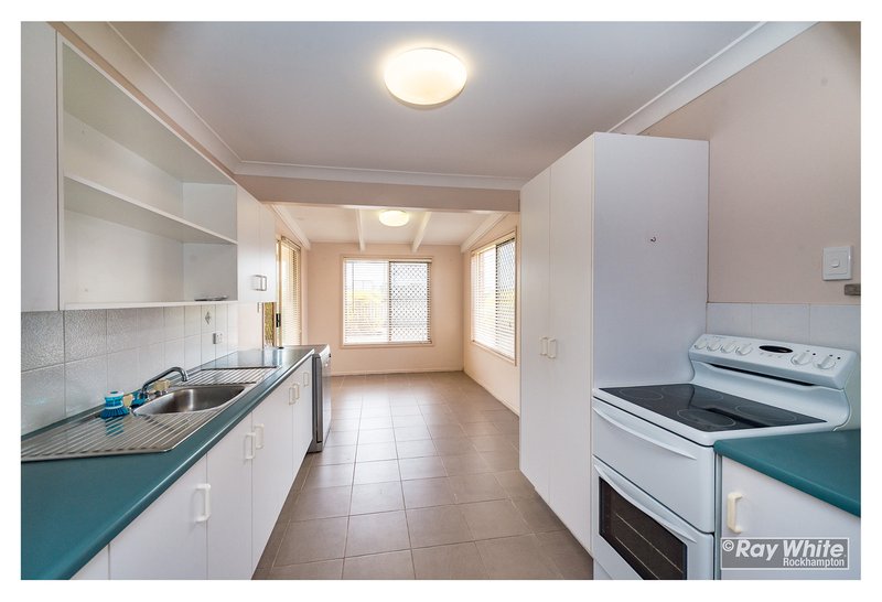 Photo - 6 Hotham Close, Parkhurst QLD 4702 - Image 3