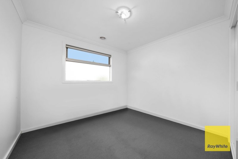 Photo - 6 Houghton Avenue, Tarneit VIC 3029 - Image 6