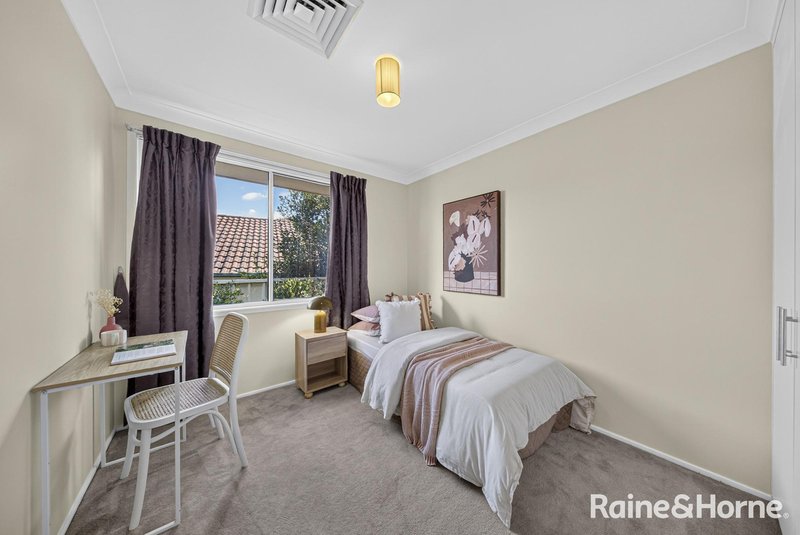Photo - 6 Hoya Close, Cameron Park NSW 2285 - Image 8