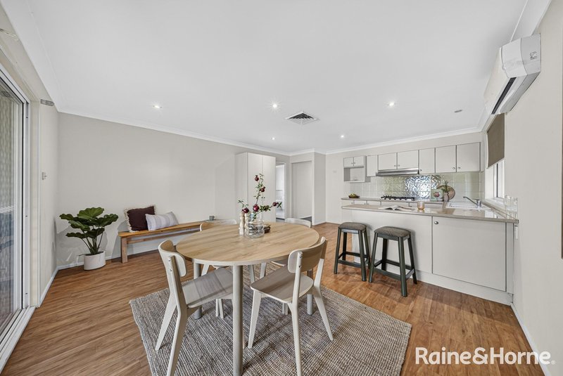 Photo - 6 Hoya Close, Cameron Park NSW 2285 - Image 11