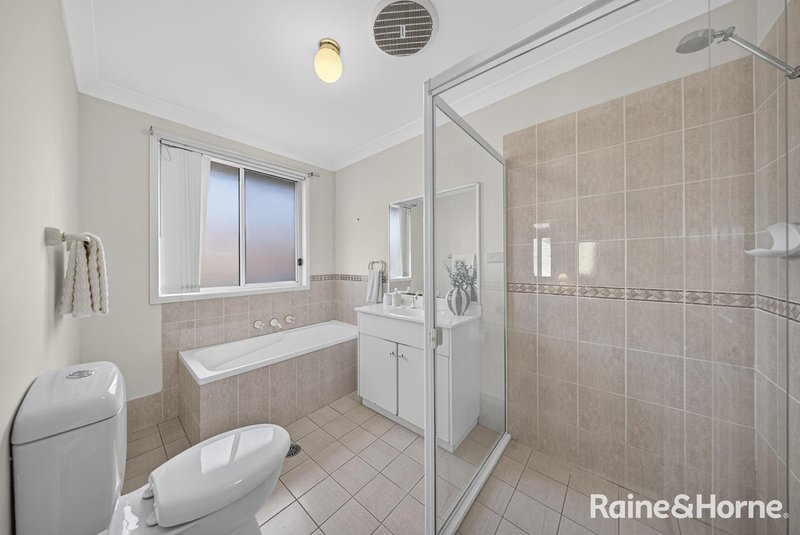 Photo - 6 Hoya Close, Cameron Park NSW 2285 - Image 13