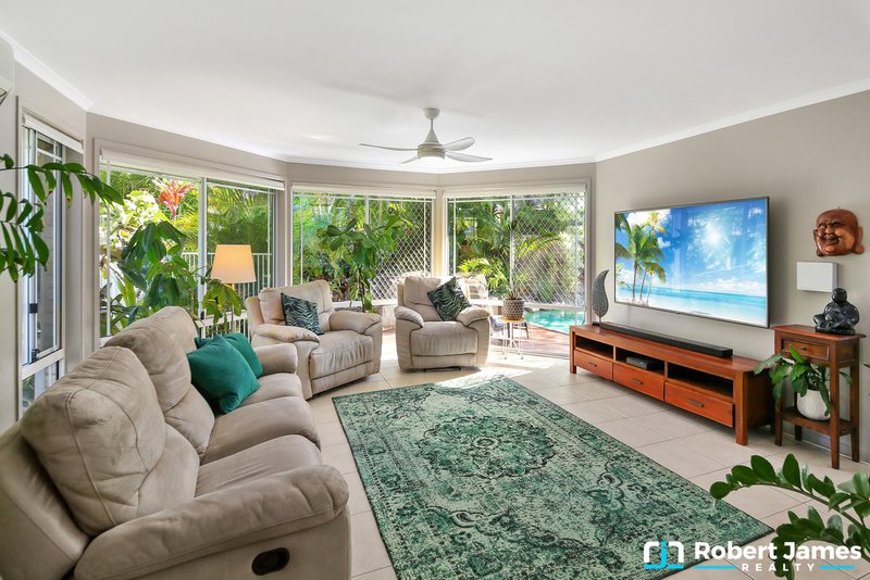 Photo - 6 Hoylake Court, Tewantin QLD 4565 - Image 4