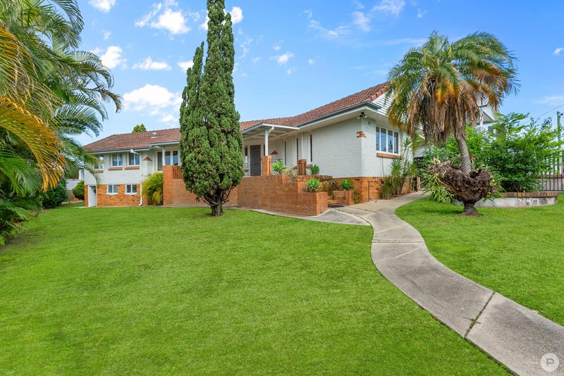 Photo - 6 Hubbard Street, Wavell Heights QLD 4012 - Image 2