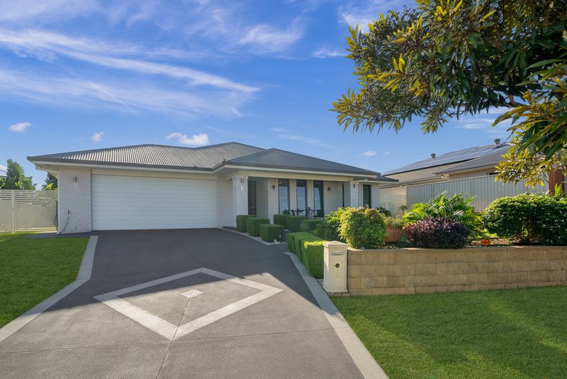 Photo - 6 Hugh Crescent, Murrumba Downs QLD 4503 - Image 2