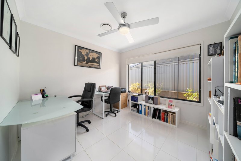 Photo - 6 Hugh Crescent, Murrumba Downs QLD 4503 - Image 14