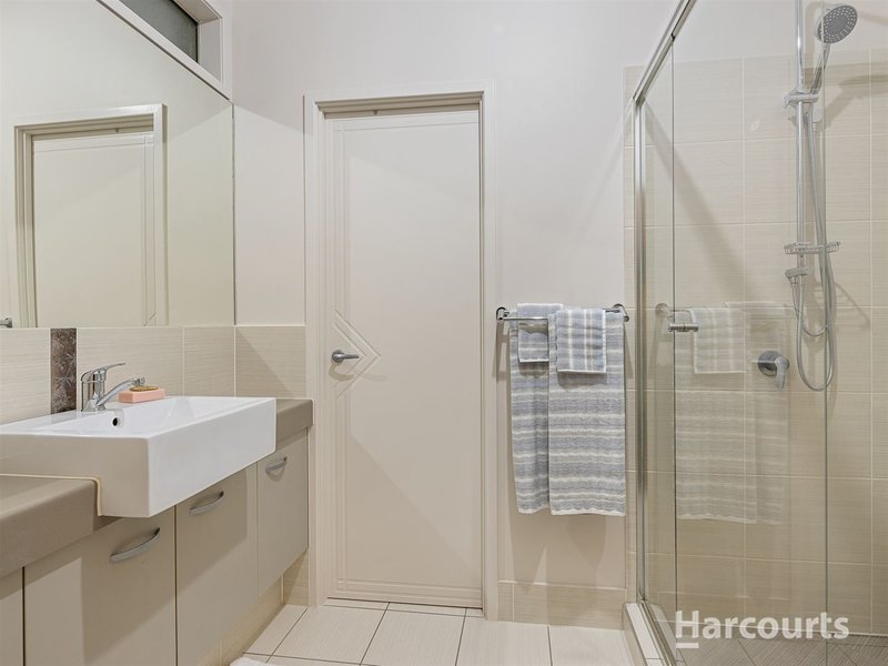 Photo - 6 Hugh Place, Cashmere QLD 4500 - Image 12