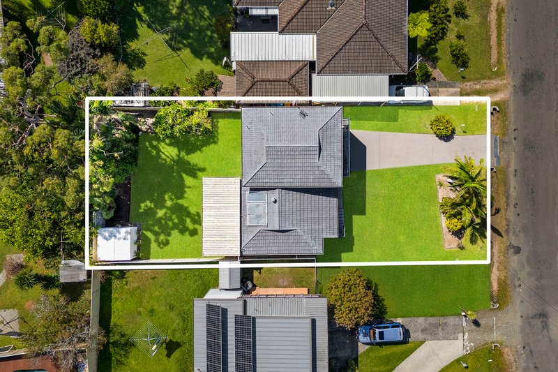 Photo - 6 Hulani Street, Budgewoi NSW 2262 - Image 11