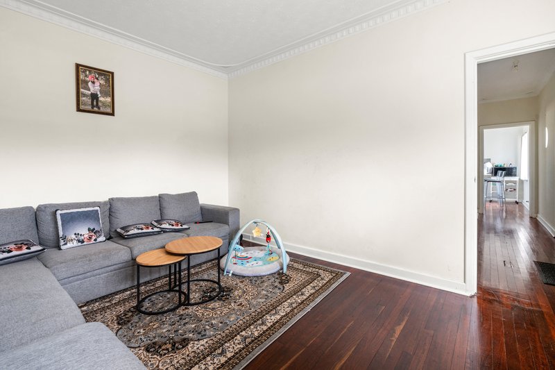 Photo - 6 Hunt Street, Thornlie WA 6108 - Image 5