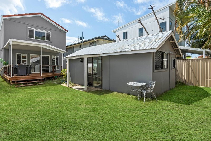 Photo - 6 Hunter Avenue, Labrador QLD 4215 - Image 14