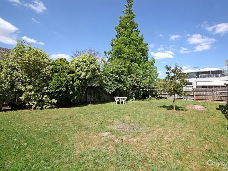 Photo - 6 Hutchinson Street, Bentleigh VIC 3204 - Image 6