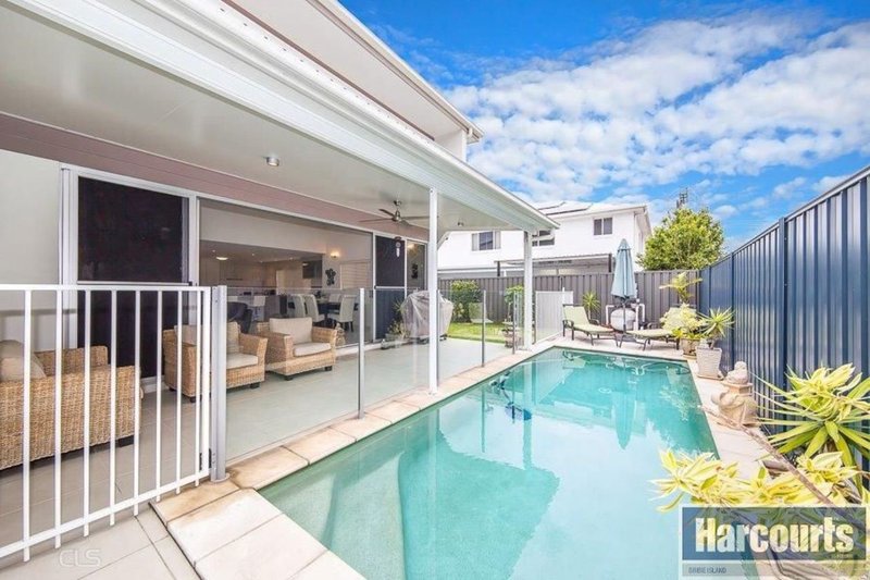 Photo - 6 Hutchinson Street, Woorim QLD 4507 - Image 2