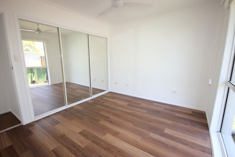 Photo - 6 Ian Street, Eastern Heights QLD 4305 - Image 6