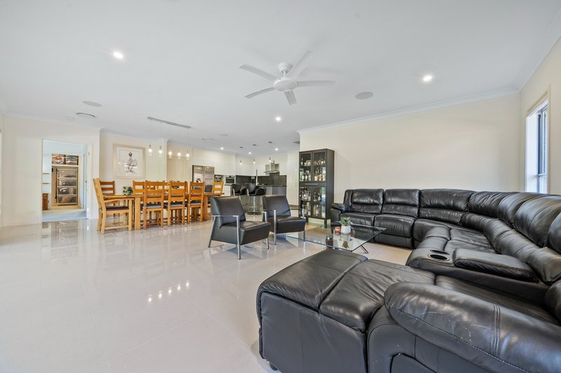 Photo - 6 Idalia Lane, Waterford QLD 4133 - Image 8