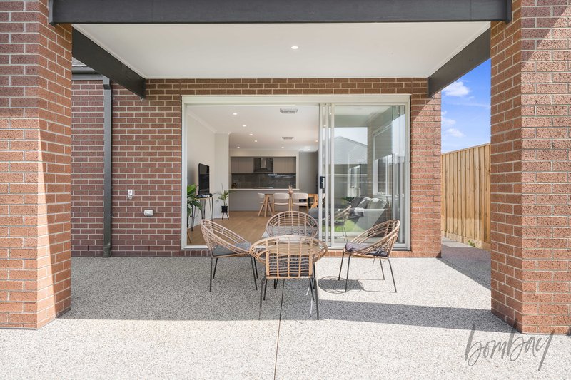 Photo - 6 Igneous Way, Donnybrook VIC 3064 - Image 2