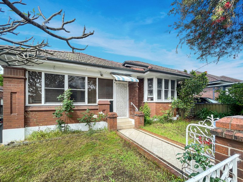 Photo - 6 Ilfracombe Avenue, Burwood NSW 2134 - Image 8