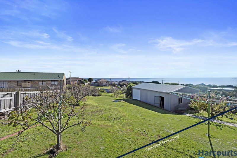 Photo - 6 Illaroo Avenue, East Devonport TAS 7310 - Image 5