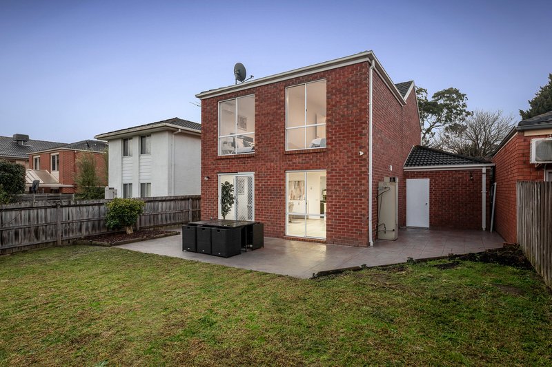 Photo - 6 Illawarra Close, Chadstone VIC 3148 - Image 11