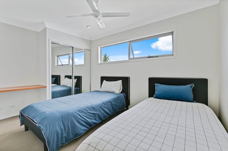 Photo - 6 Indigo Road, Caloundra West QLD 4551 - Image 9