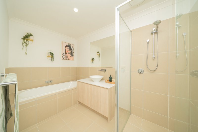 Photo - 6 Infantry Way, Berwick VIC 3806 - Image 11