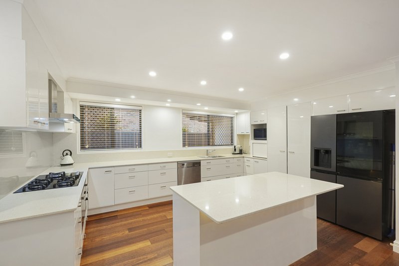 Photo - 6 Iowa Court, Oxenford QLD 4210 - Image 11