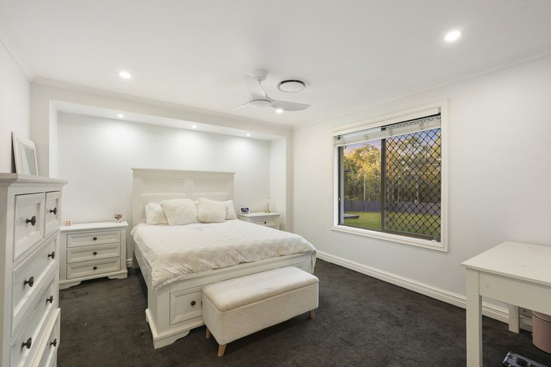 Photo - 6 Iowa Court, Oxenford QLD 4210 - Image 17