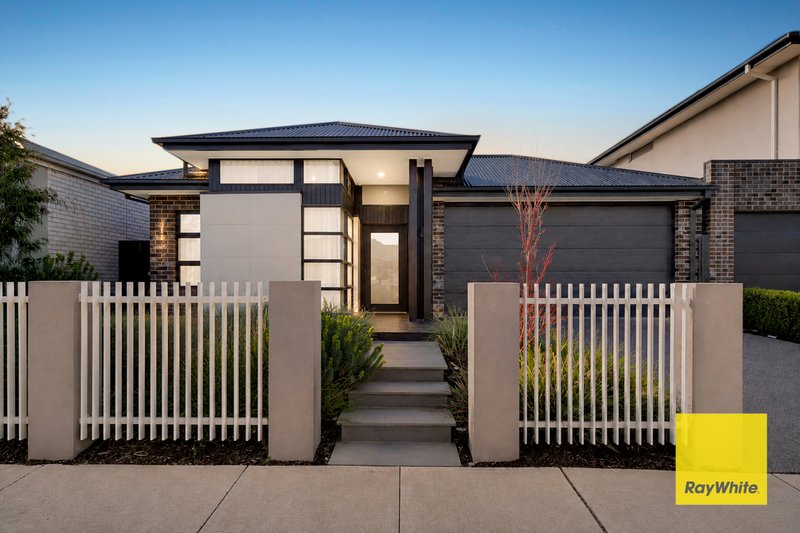 Photo - 6 Isola Mews, Tarneit VIC 3029 - Image 1