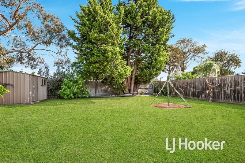 Photo - 6 Ivan Crescent, Hampton Park VIC 3976 - Image 13