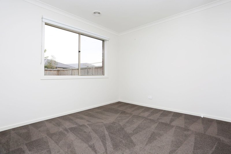 Photo - 6 Ivy Court, Werribee VIC 3030 - Image 6