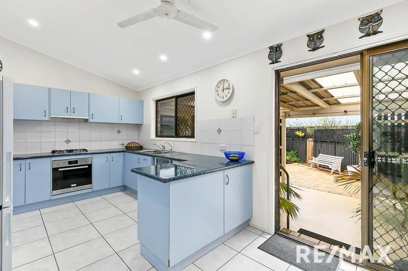 Photo - 6 Jacklin Close, Point Vernon QLD 4655 - Image 5