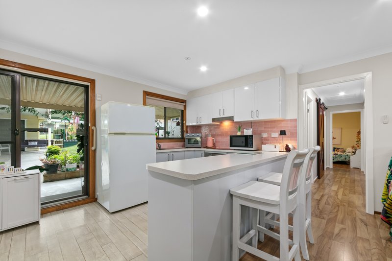 Photo - 6 Jacqueline Avenue, Gorokan NSW 2263 - Image 3