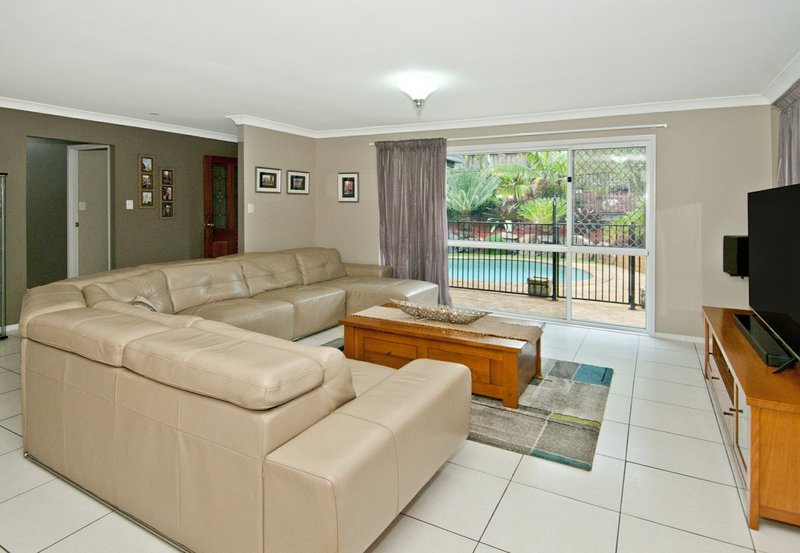 Photo - 6 Jager Place, Edens Landing QLD 4207 - Image 8