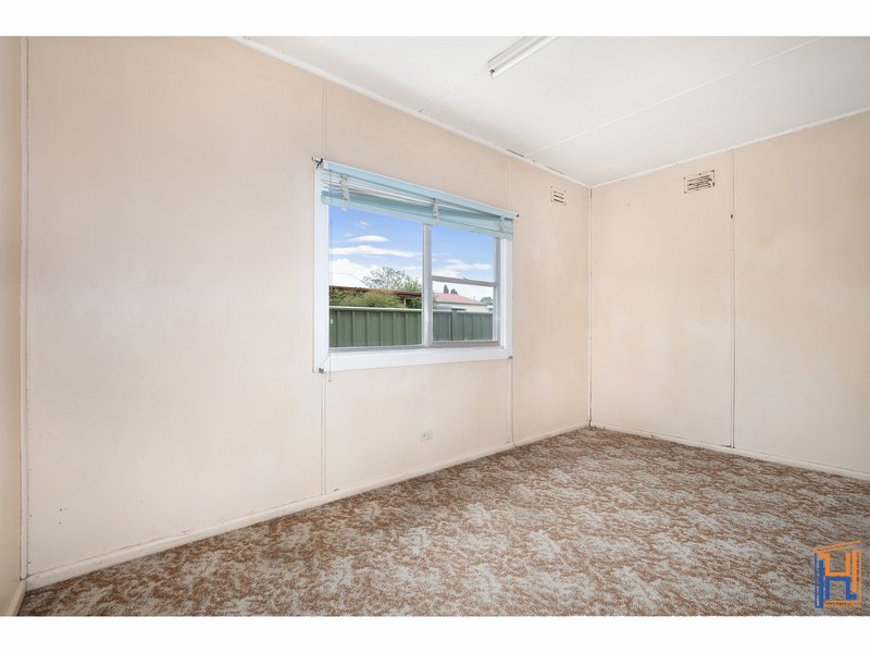 Photo - 6 James Avenue, Armidale NSW 2350 - Image 7