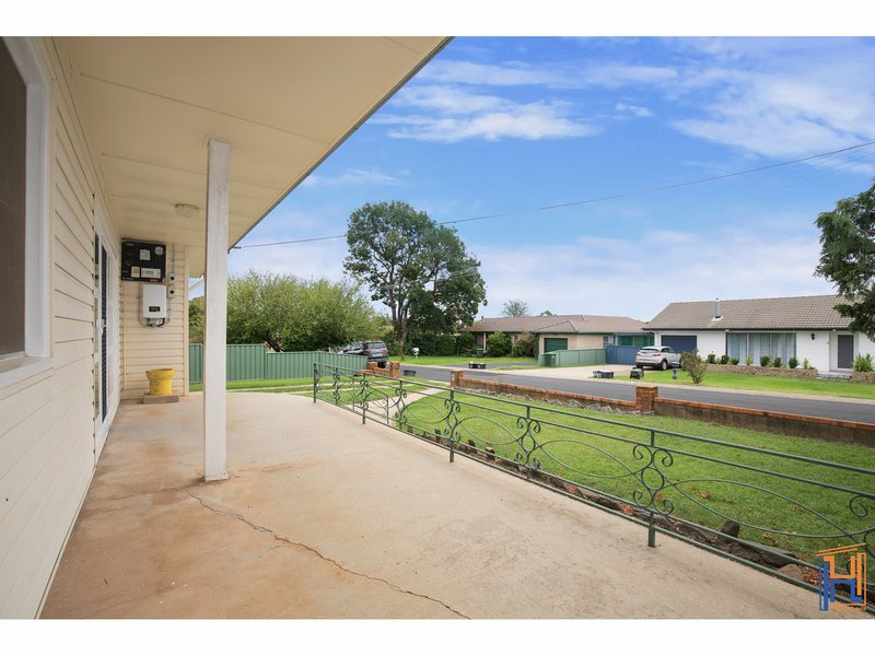 Photo - 6 James Avenue, Armidale NSW 2350 - Image 9