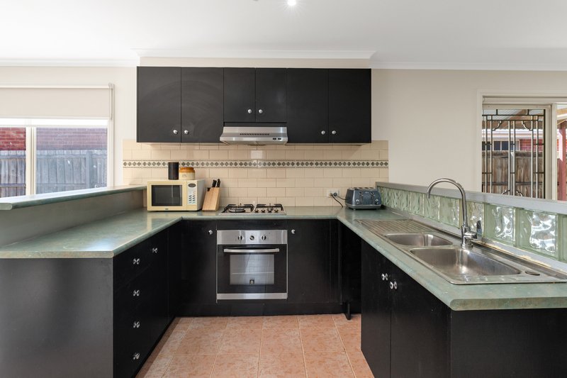 Photo - 6 Jamieson Close, Roxburgh Park VIC 3064 - Image 8