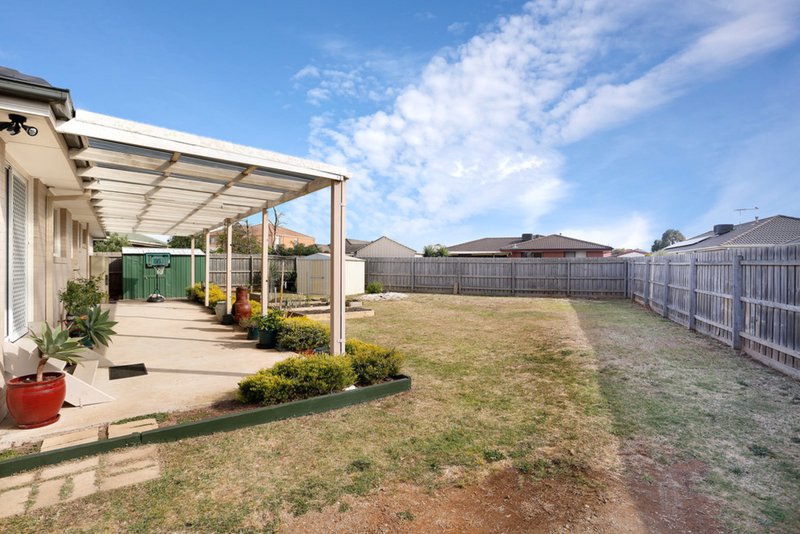 6 Jasmine Place, Melton West VIC 3337