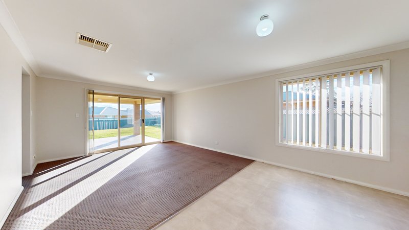 Photo - 6 Javea Close, Dubbo NSW 2830 - Image 4