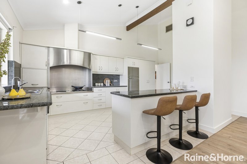 Photo - 6 Jennifer Avenue, Bellevue Heights SA 5050 - Image 7