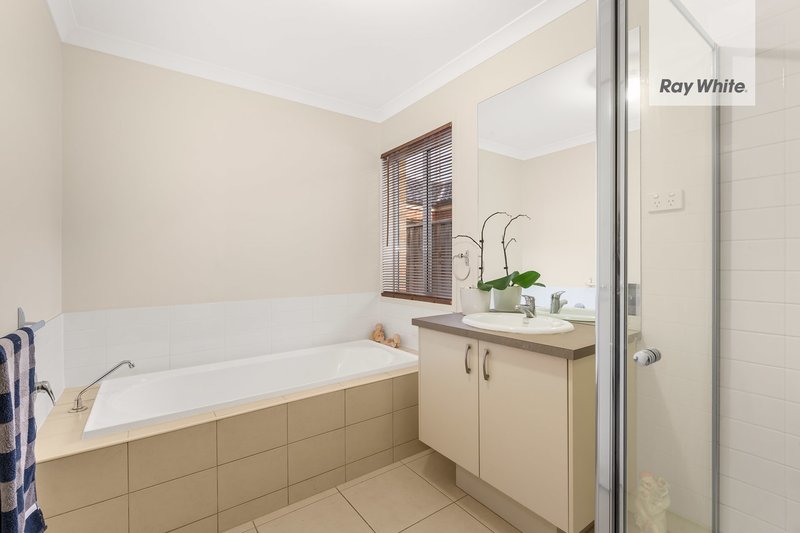 Photo - 6 Jezwing Avenue, South Morang VIC 3752 - Image 3