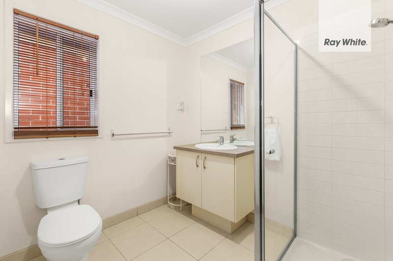 Photo - 6 Jezwing Avenue, South Morang VIC 3752 - Image 8