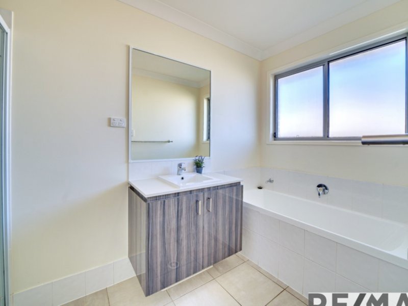 Photo - 6 Joanne Crt , Gleneagle QLD 4285 - Image 12