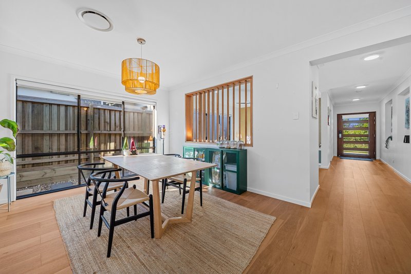 Photo - 6 Jonas Circuit, Holmview QLD 4207 - Image 5