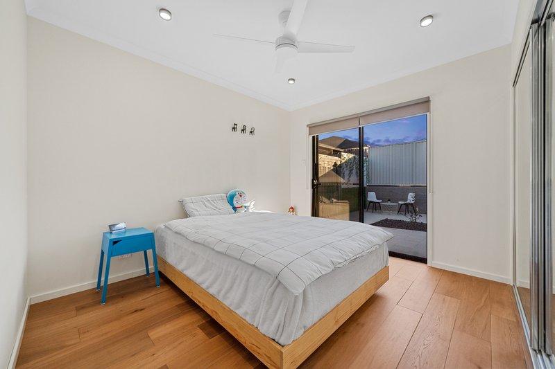 Photo - 6 Jonas Circuit, Holmview QLD 4207 - Image 12
