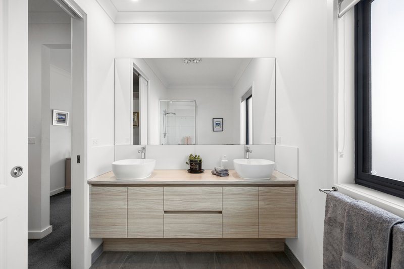 Photo - 6 Jones Court, Woodend VIC 3442 - Image 9
