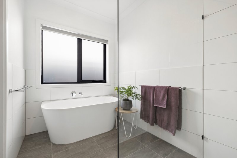 Photo - 6 Jones Court, Woodend VIC 3442 - Image 13