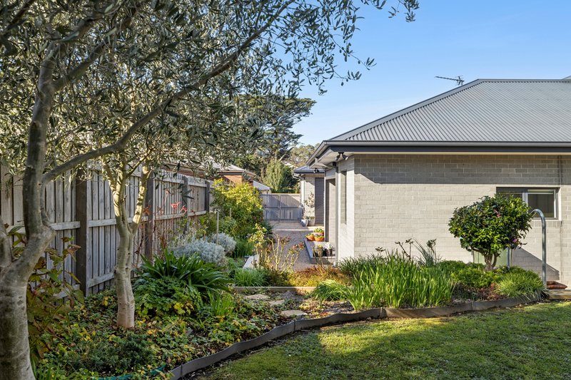 Photo - 6 Jones Court, Woodend VIC 3442 - Image 18