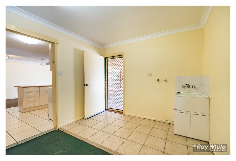 Photo - 6 Jones Street, Parkhurst QLD 4702 - Image 7