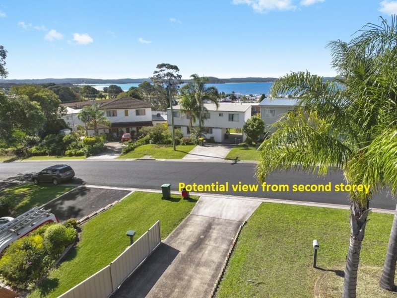 6 Joseph Street, Batehaven NSW 2536