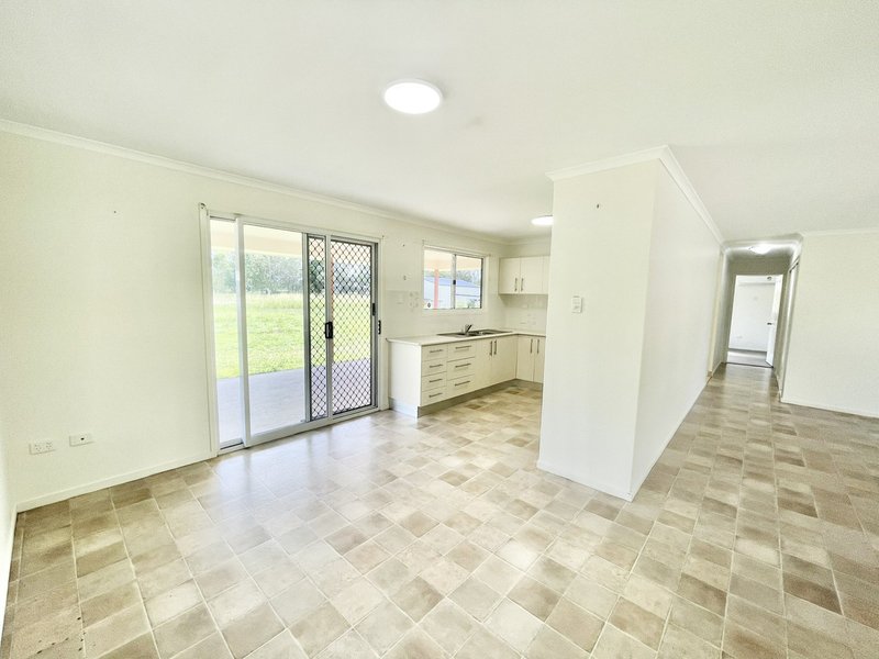 Photo - 6 Julia Street, Miriam Vale QLD 4677 - Image 5