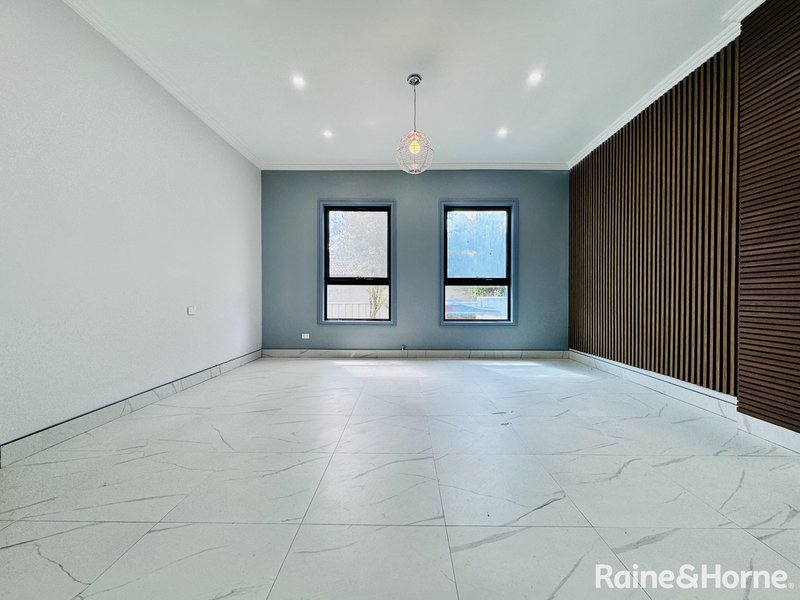 Photo - 6 Kable Road, Bradbury NSW 2560 - Image 7